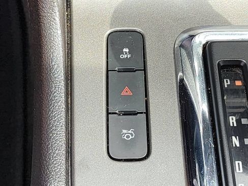 Used 2014 Ford Mustang Convertible RWD image 23