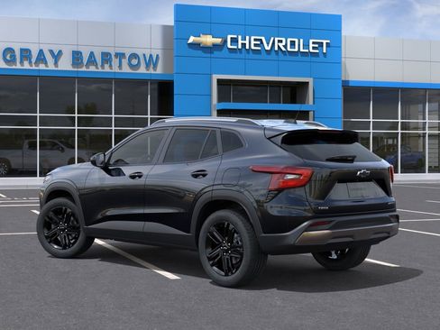 New 2026 Chevrolet Trax ACTIV w/ Driver Confidence Package FWD image 3