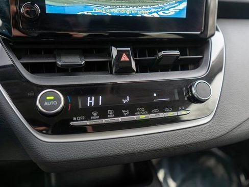 Used 2023 Toyota Corolla LE w/ Carpet Mat Package (TMS) image 29