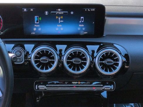 Used 2025 Mercedes-Benz CLA 250 4MATIC image 17