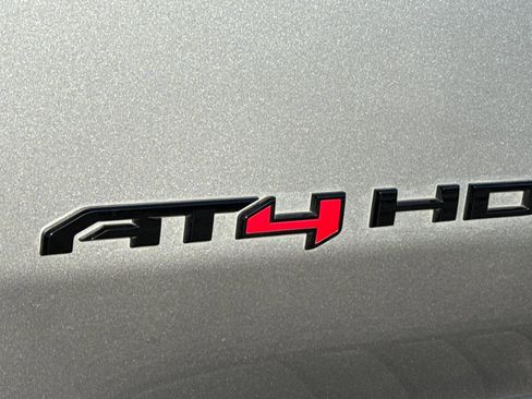 Used 2024 GMC Sierra 2500 AT4 w/ AT4 Premium Plus Package image 27