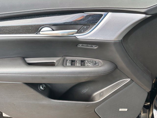 Used 2022 Cadillac XT5 Premium Luxury w/ Technology Package AWD/4WD image 20