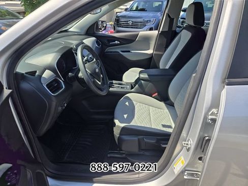 Used 2021 Chevrolet Equinox LS FWD image 10