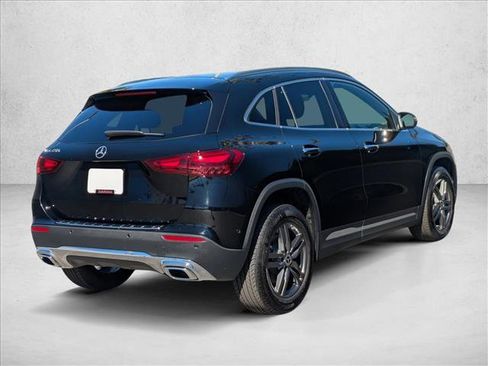 Certified 2025 Mercedes-Benz GLA 250 image 8