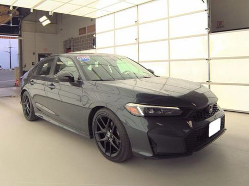 Used 2025 Honda Civic Sport image 4