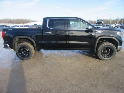 New 2026 GMC Sierra 1500 SLT w/ SLT Convenience Package