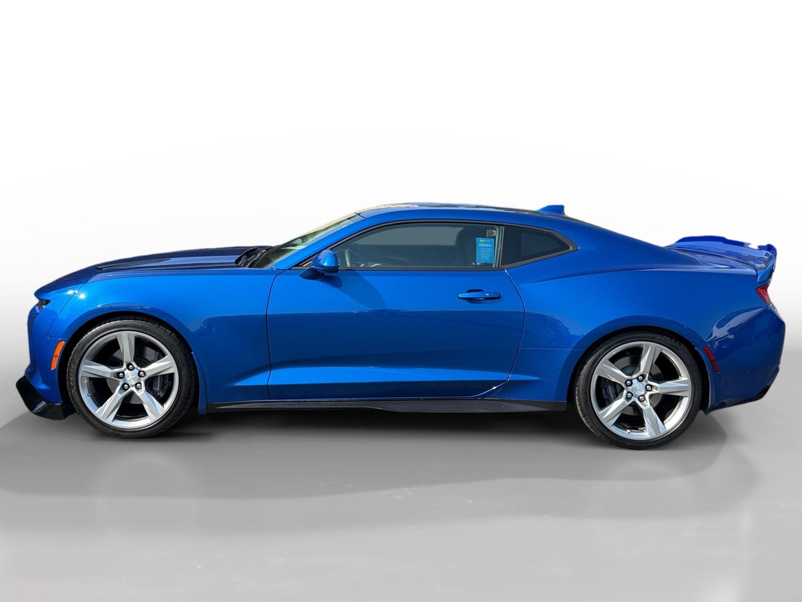 Used 2018 Chevrolet Camaro SS RWD image 2