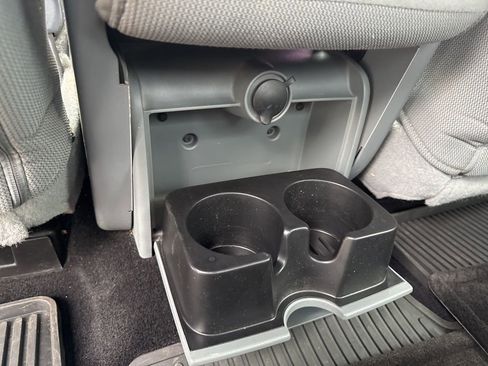 Used 2012 Ford F150 XLT w/ XTR Pkg image 12