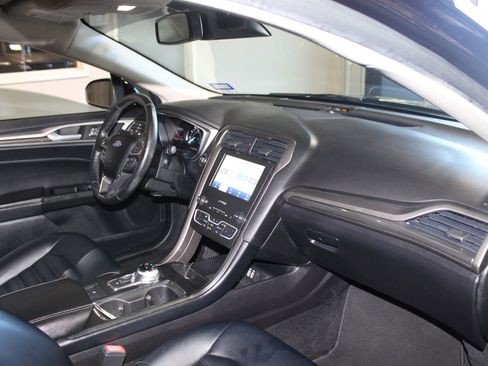 Used 2020 Ford Fusion SEL image 26