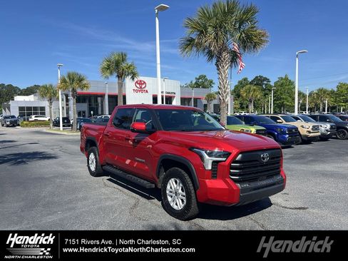Used 2022 Toyota Tundra SR5 w/ Advanced Technology Package AWD/4WD image 1