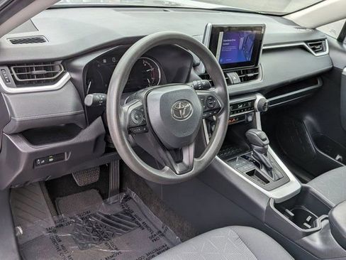 Used 2024 Toyota RAV4 XLE FWD image 17