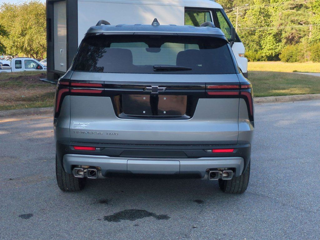New 2027 Chevrolet Traverse LT w/ Driver Confidence Package AWD/4WD image 5