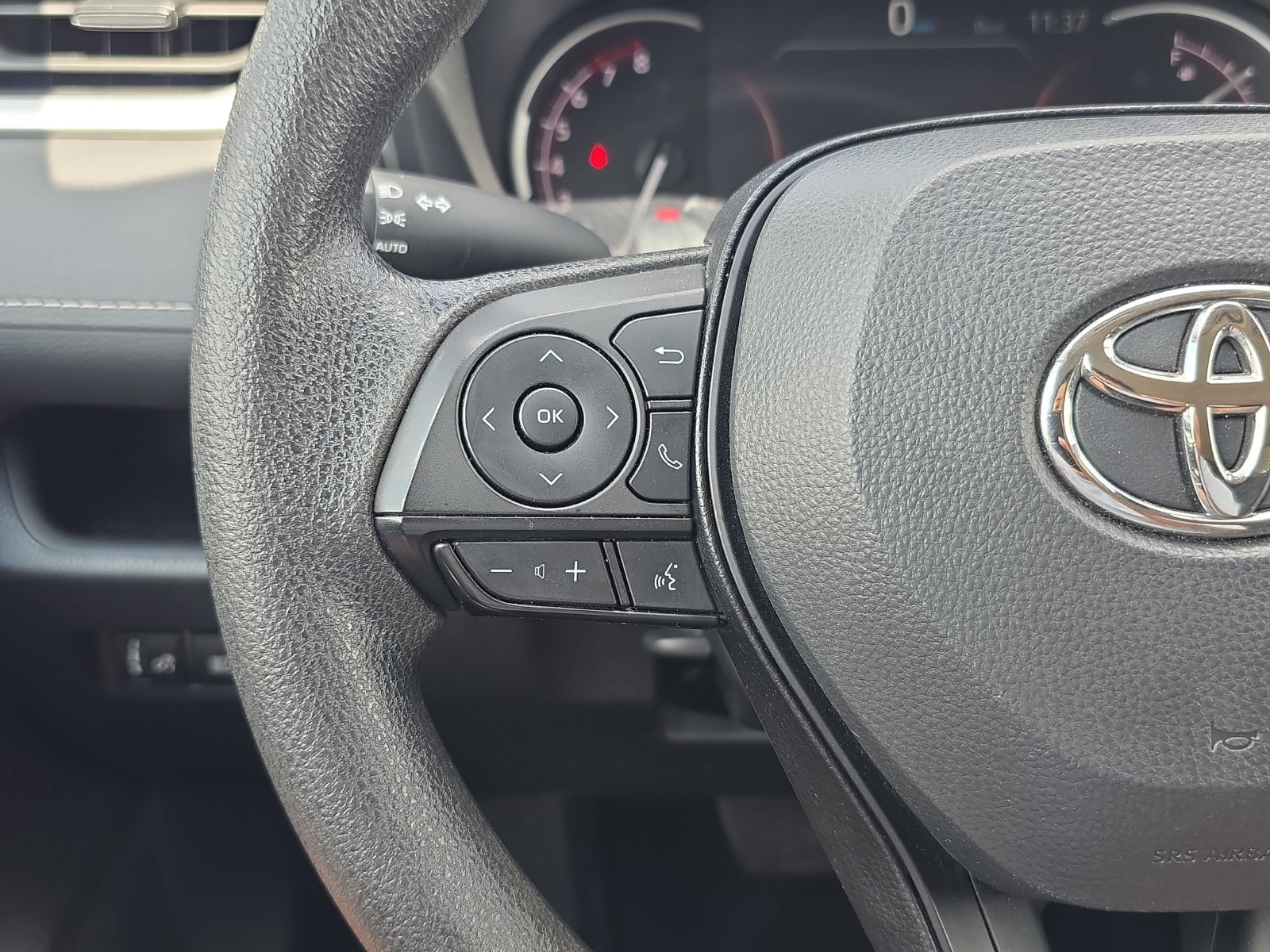 Used 2025 Toyota RAV4 XLE FWD image 14