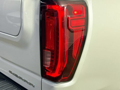 Used 2024 GMC Sierra 1500 Denali w/ Denali Reserve Package AWD/4WD image 33