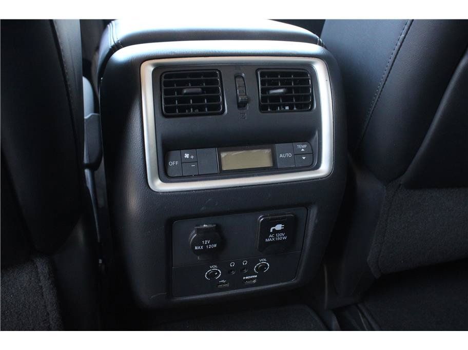 Used 2019 INFINITI QX60 Luxe w/ Essential Package FWD image 34