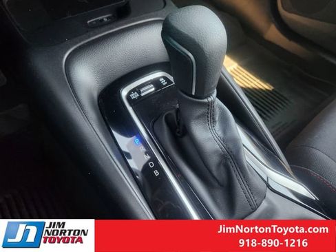 Used 2025 Toyota Corolla SE w/ SE Premium Package FWD image 21