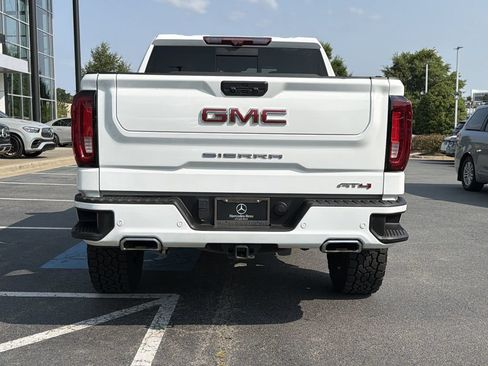 Used 2024 GMC Sierra 1500 AT4 w/ Technology Package AWD/4WD image 4