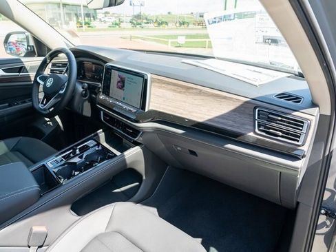 New 2026 Volkswagen Atlas SEL image 39