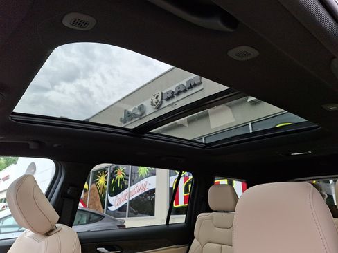 New 2026 Jeep Grand Cherokee L Limited AWD/4WD image 9