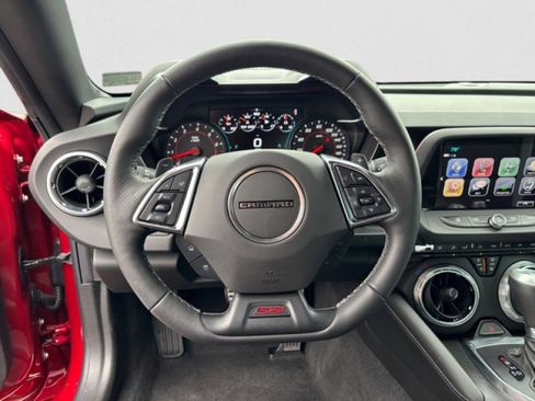 Used 2018 Chevrolet Camaro SS image 15