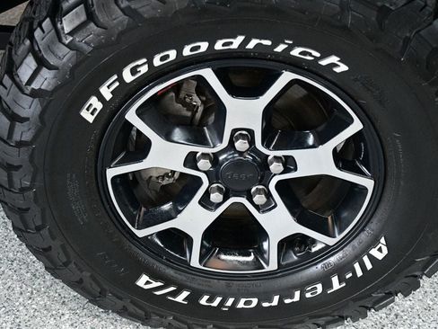 Used 2018 Jeep Wrangler Unlimited Rubicon AWD/4WD image 20