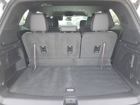 Certified 2025 GMC Acadia AT4 image 25