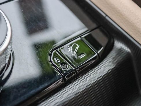 Used 2023 Jeep Grand Cherokee 4WD 4xe image 38