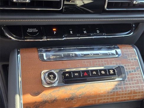 New 2025 Lincoln Aviator Black Label image 20