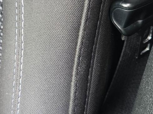 Used 2019 Jeep Cherokee Latitude w/ Popular Appearance Group image 13