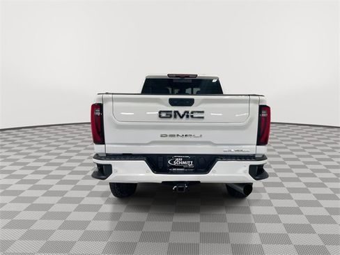 Used 2025 GMC Sierra 2500 Denali Ultimate image 9