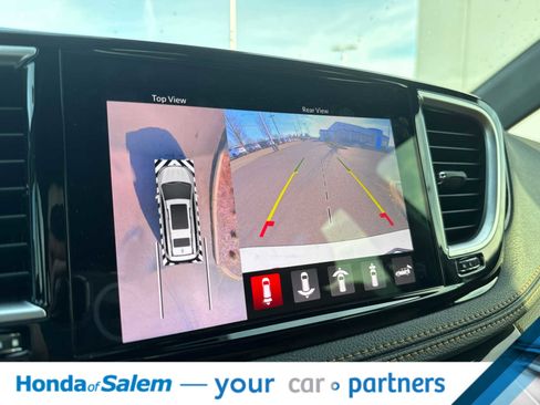 Used 2022 Chrysler Pacifica Pinnacle image 23