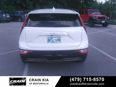 Certified 2024 Kia Niro Wind FWD image 6