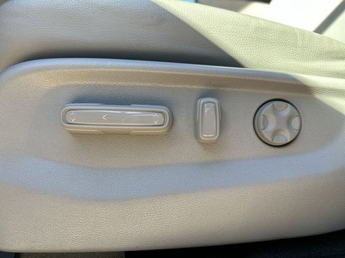 Used 2018 Honda Odyssey Touring image 12