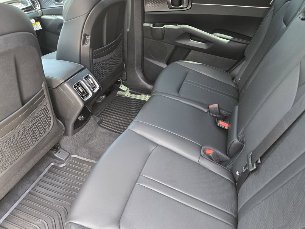 New 2026 Kia Sorento S w/ S Panoramic Sunroof Package FWD image 23