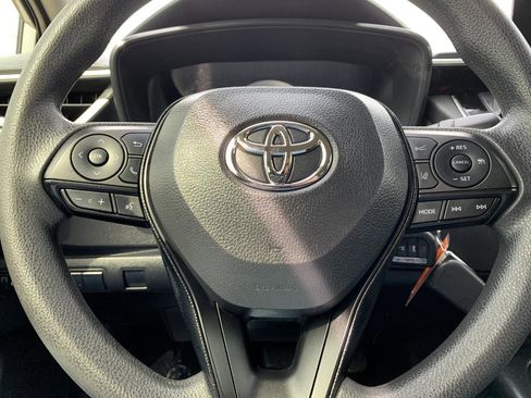 Used 2021 Toyota Corolla LE image 18