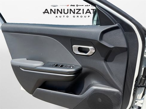 New 2025 Kia K4 LXS image 28