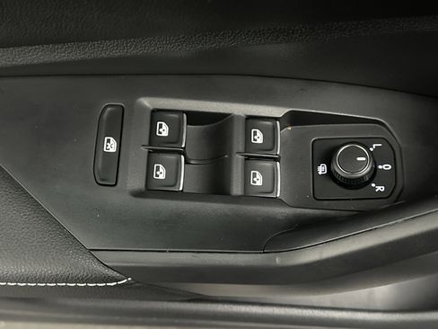 Used 2024 Volkswagen Jetta Sport image 17