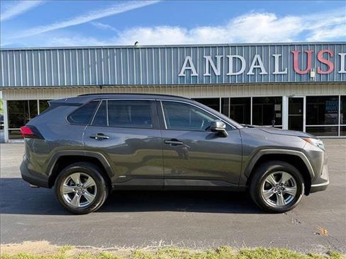 Used 2024 Toyota RAV4 LE AWD/4WD image 24