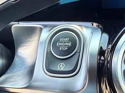Used 2025 Mercedes-Benz GLB 35 AMG 4MATIC image 37