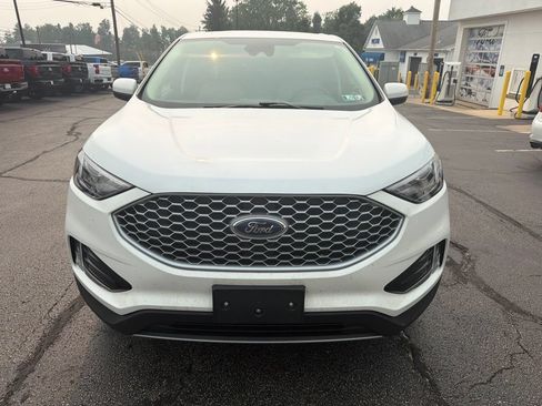 Used 2024 Ford Edge SEL w/ Convenience Package AWD/4WD image 3