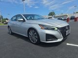 Used 2023 Nissan Altima 2.5 SL image 3