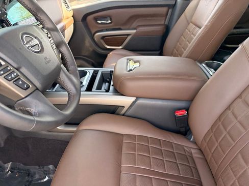Certified 2023 Nissan Titan Platinum Reserve w/ Moonroof Package AWD/4WD image 19