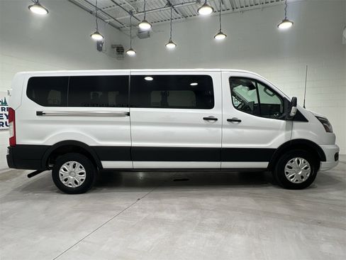 Used 2023 Ford Transit 350 XLT image 9