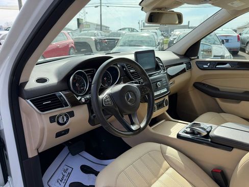 Used 2018 Mercedes-Benz GLE 350 GLE 350 Sport Utility 4D w/ Premium 1 Package image 10