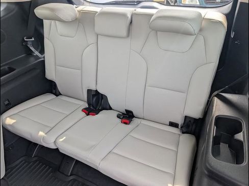 Used 2024 Kia Telluride SX FWD image 11
