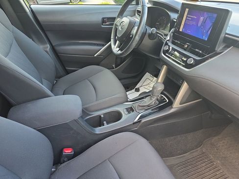 Used 2023 Toyota Corolla Cross LE FWD image 16