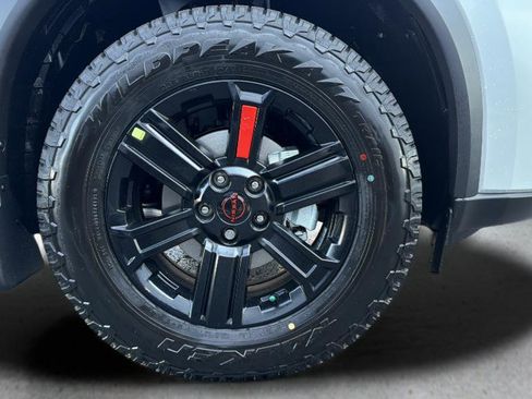 New 2026 Nissan Rogue SV AWD/4WD image 25
