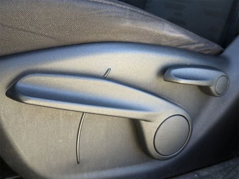 Used 2020 Jeep Cherokee Latitude image 24