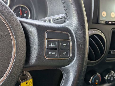 Used 2018 Jeep Wrangler Unlimited Sport AWD/4WD image 24