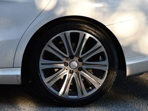 Used 2019 Mercedes-Benz CLA 250 4MATIC w/ Premium Package image 14